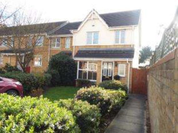 3 Bedroom End of Ter...